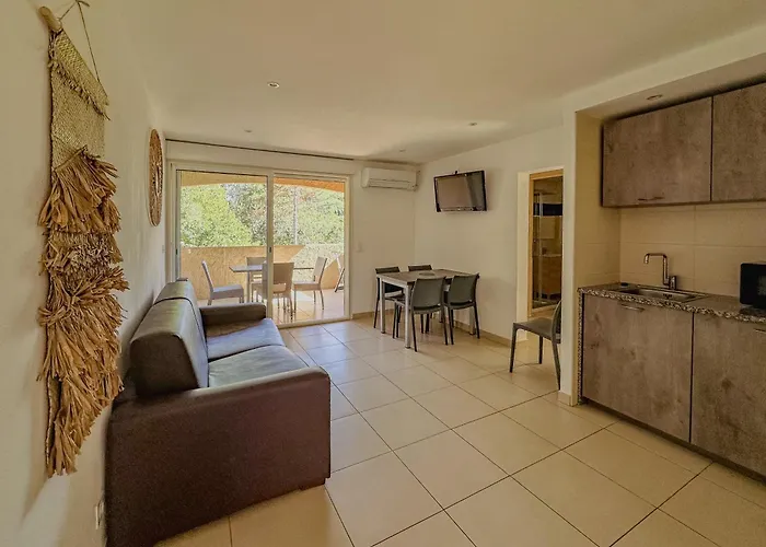 Village La Vallicella 4*