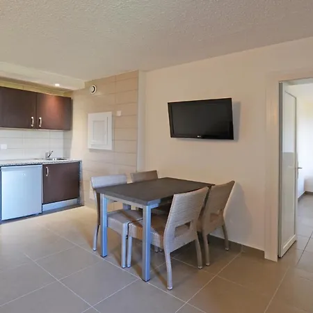 Village La Vallicella 4*