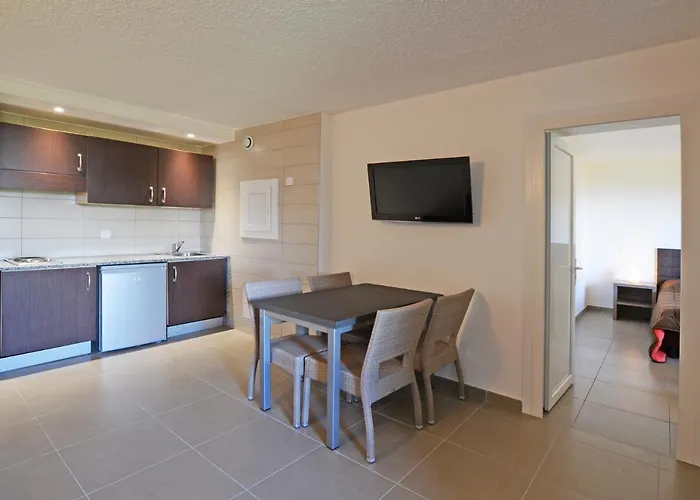 Village La Vallicella 4*